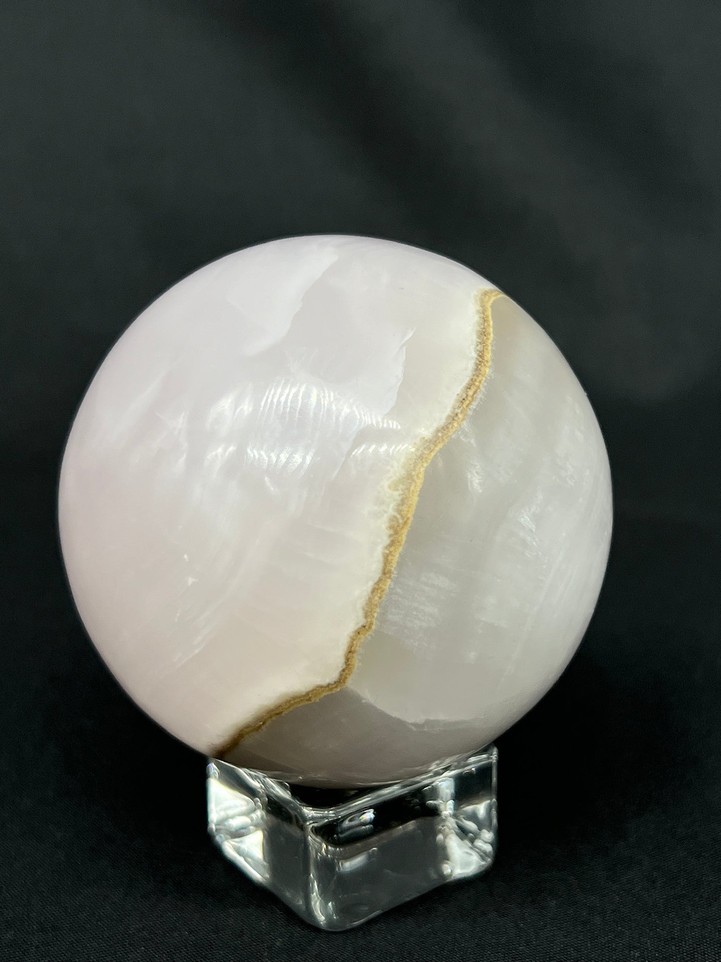 UV-Reactive Smokey-Pink Mangano Sphere