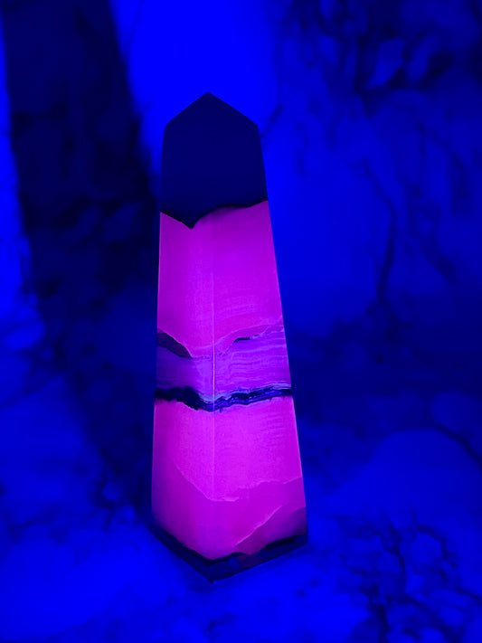 UV-Reactive Smokey-Pink Mangano Tower