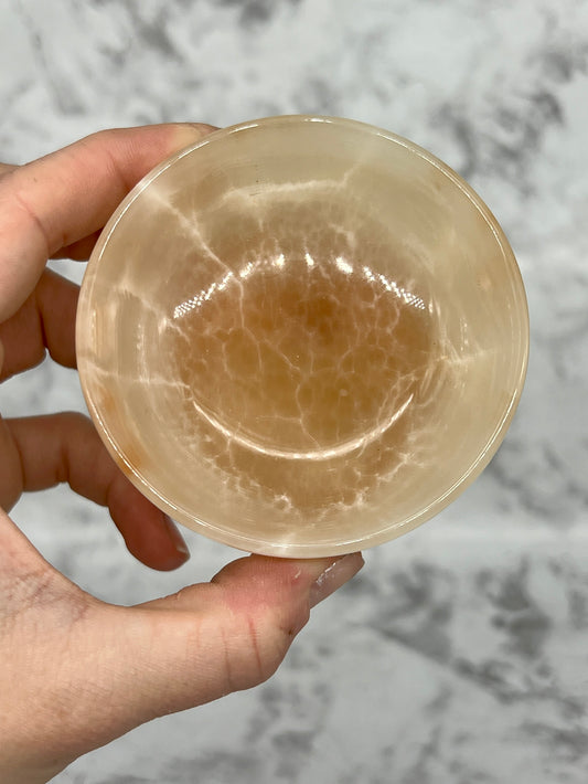 Honey Calcite Mini Bowl / Carving