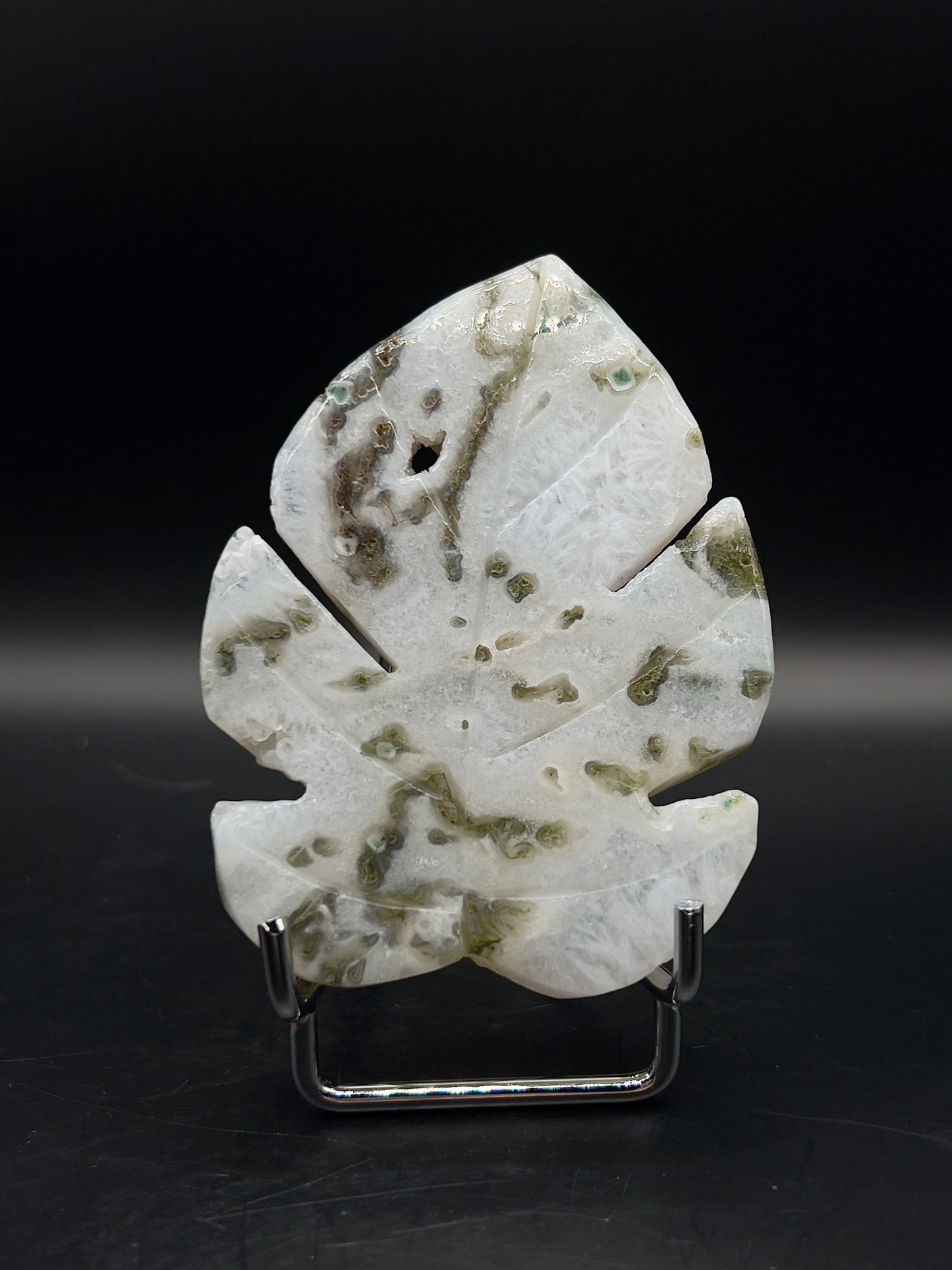 Moss Agate Monstera Leaf Carving