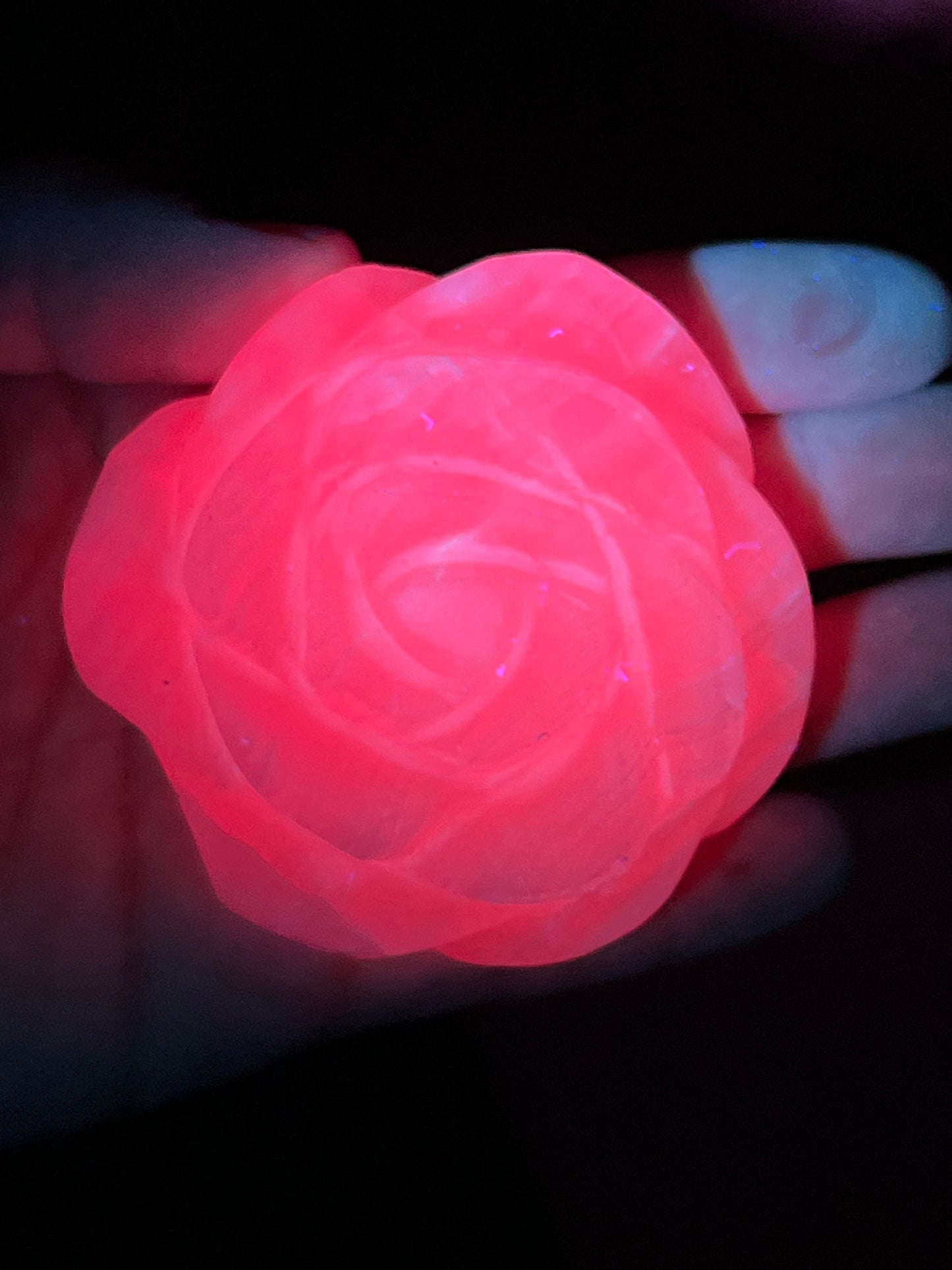 UV-Reactive Pink Mangano Rose Carving