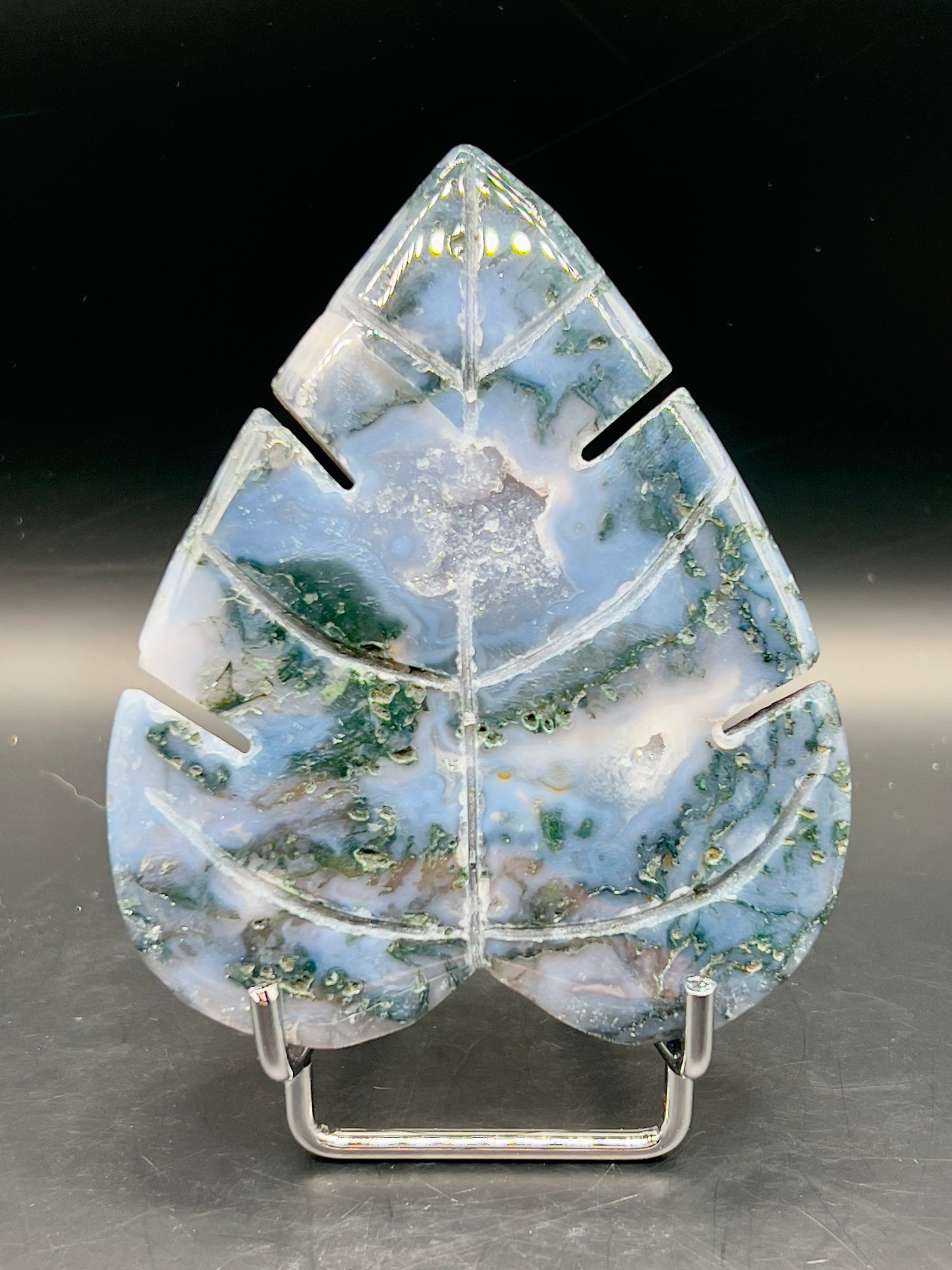Moss Agate Monstera Leaf Carving
