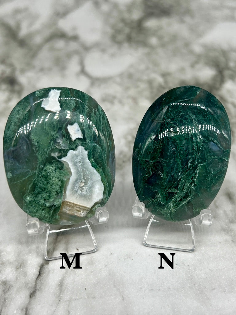 Moss Agate Palm Stone