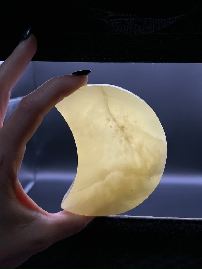 Lemon Calcite Moon Bowl / Carving