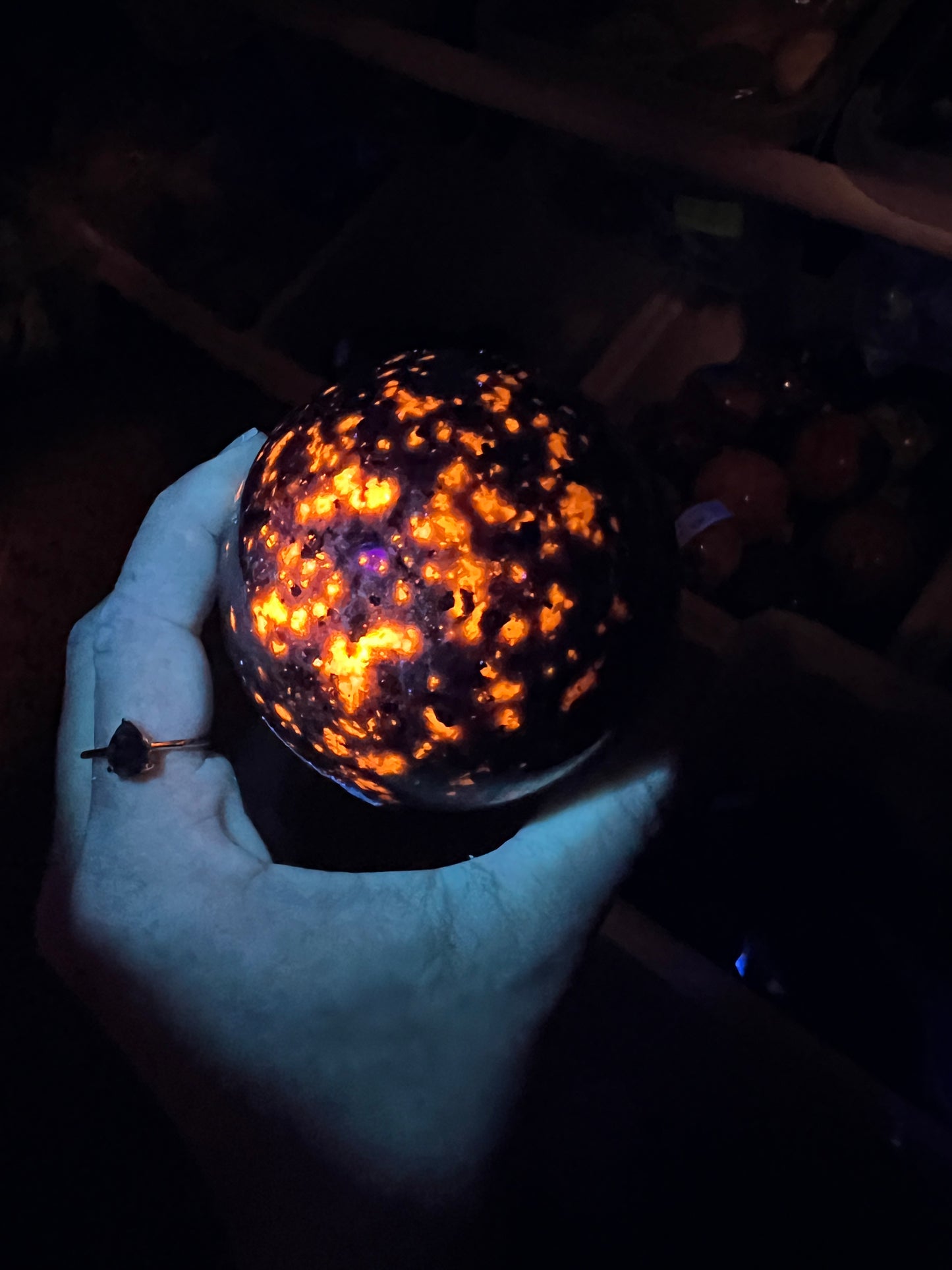 UV-Reactive Yooperlite Sphere