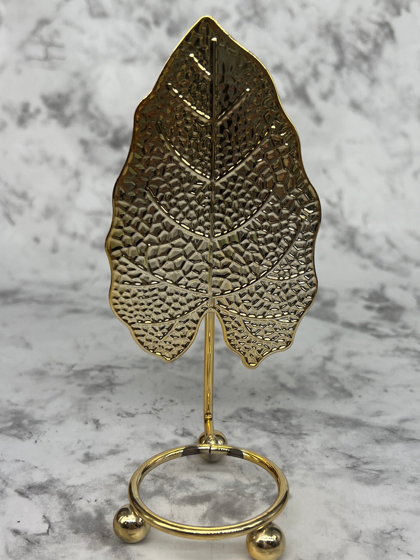 Leaf Sphere Holder