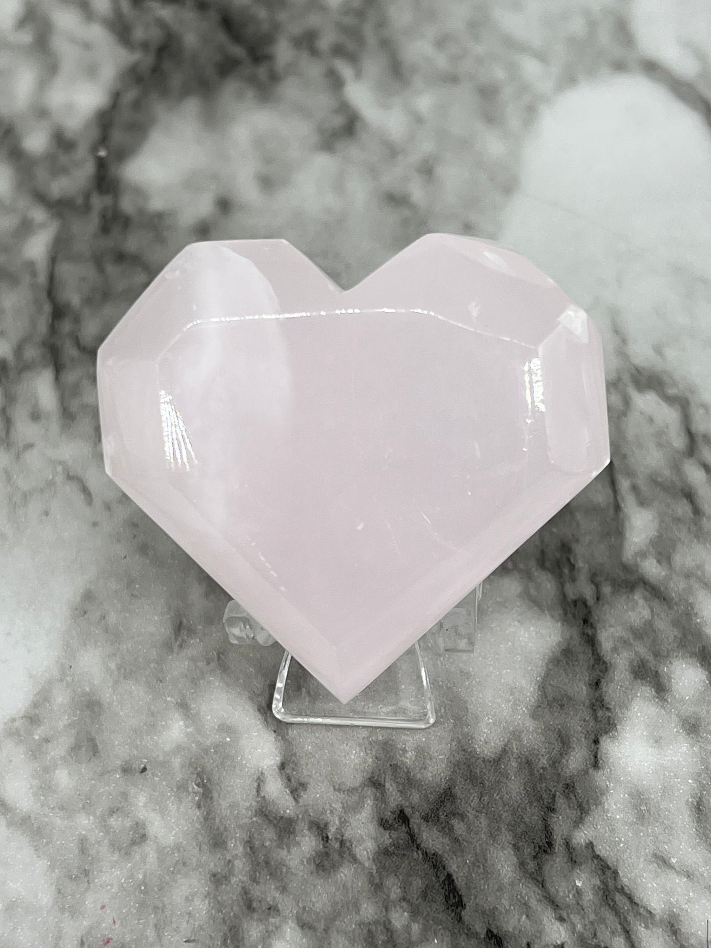 UV-Reactive Pink Mangano Facet Heart